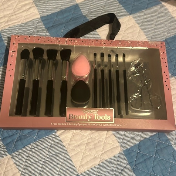 Giordano Colors Beuty Tools Brush Set - Picture 10 of 10